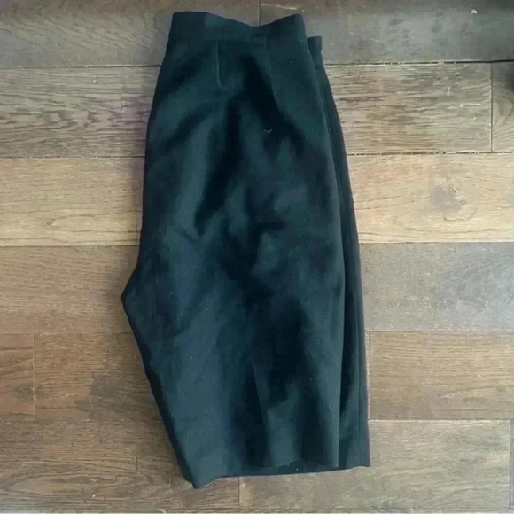 Unconditional London Black Wool Shorts Size Medium - Picture 3 of 3